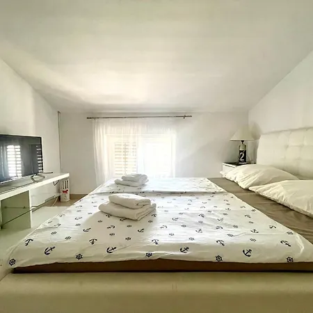 Christine Apartmán